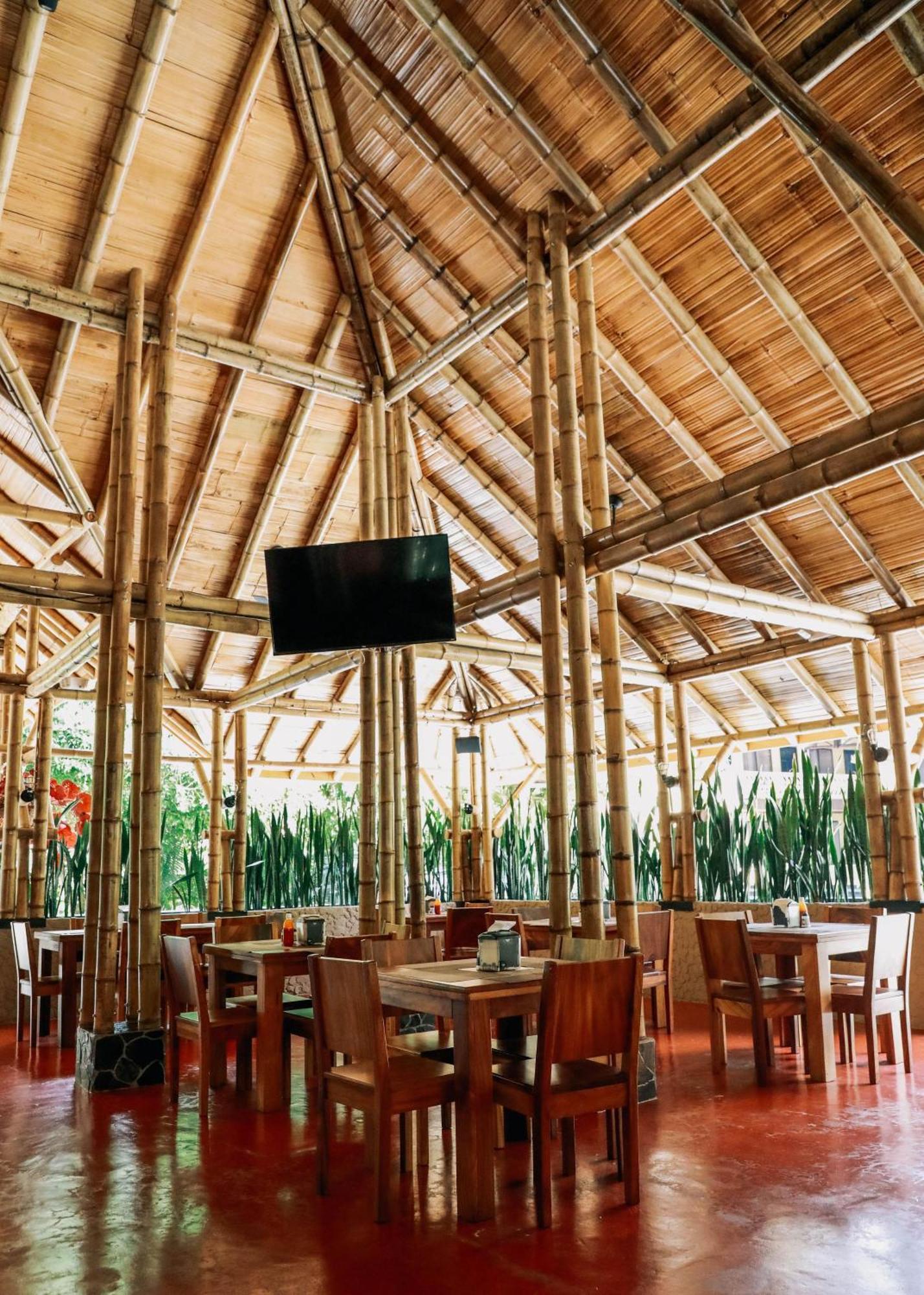 Hotel Y Restaurante El Paramo San Rafael  Ngoại thất bức ảnh